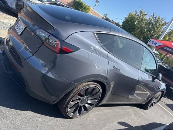 TESLA MODEL Y 2023 7SAYGDEFXPF970388 image
